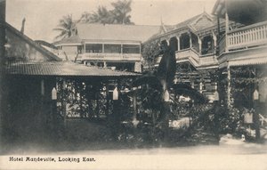 Hotel Mandeville, vista verso est, Giamaica, c1913 da Unbekannt