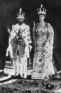 In primavera 1910, re Edoardo VII morì, a marzo 1911, re Giorgio V fu incoronato da Unbekannt