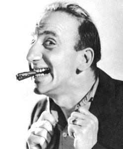 Jimmy Durante, cantante, pianista, attore e comico americano, 1934-1935