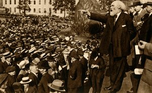 Keir Hardie tiene un discorso a Trafalgar Square, Londra, 2 agosto 1914, 1933