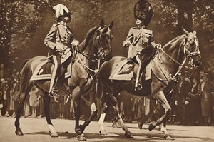 Re Edoardo alla testa della Brigata delle Guardie, si gira, imperturbato, per fare un