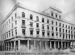 La Corona, fabbrica di tabacco, anni 