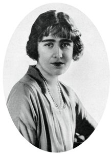Lady Elizabeth Bowes-Lyon nel 1923, 1937