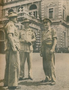 Leader della campagna di Birmania incontrati a Rangoon dopo la caduta della città il 3 maggio 1945, 1945 da Unbekannt