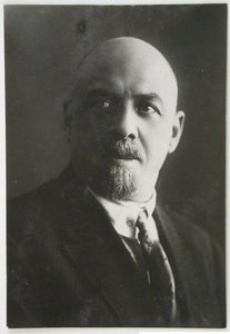 Leonid Aleksandrovich Vesnin da Unbekannt