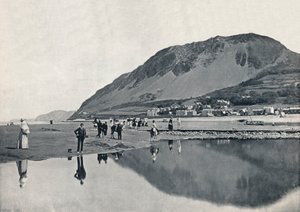 Llanfairechan - Il villaggio e la montagna di Penmaenmawr, 1895 da Unbekannt