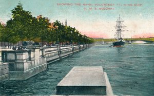 Londra, Thames Embankment - Mostra la Nave Scuola di Addestramento Navale, H.M.S. Buzzard, 1907 da Unbekannt