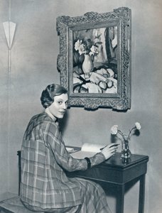 Marie Ney nel suo appartamento, c1934
