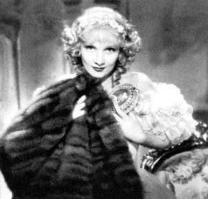 Marlene Dietrich, attrice tedesca naturalizzata americana, 1934-1935