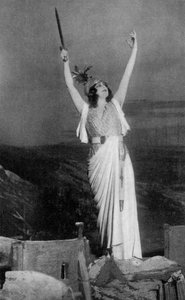 Marthe Chenal, soprano francese, 1918