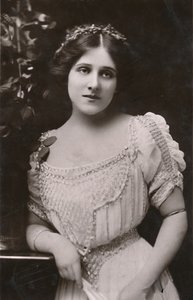 Miss Edna May, 1878-1948, c1930 da Unbekannt