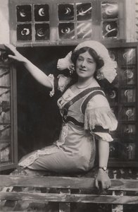 Miss Isabel Jay, 1879-1927, come Christine in Dear Little Denmark, circa 1909 da Unbekannt