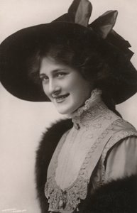 Miss Phyllis Dare da Unbekannt