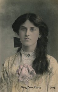 Miss Zena Dare, 1887-1975, c. 1930 da Unbekannt