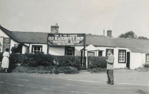 Vecchia bottega del fabbro e sala matrimoni, Gretna Green, Scozia, anni 