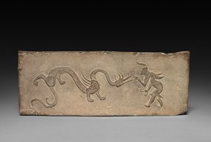 Pannello dal modello di stufa da cucina: Fata che nutre il fungo Lingzhi a un drago, 1° secolo a.C.