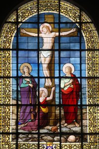 Parigi, Francia Vetrata della chiesa di Saint Roch: Cristo sulla croce, Parigi, Francia