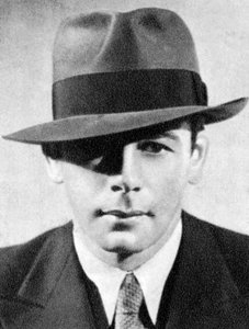 Paul Muni, attore cinematografico americano, 1934-1935