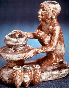 Vasaio che modella vasi su una ruota, Antico Egizio, Antico Regno, V dinastia