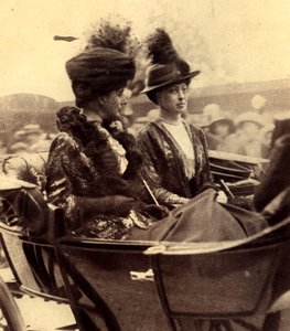 La regina Alessandra di Danimarca e la principessa Vittoria che arrivano alla Cattedrale di San Paolo da Unbekannt