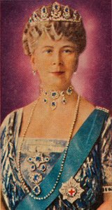 Regina Mary, consorte di Re Giorgio V, in abito da corte, 1935 da Unbekannt