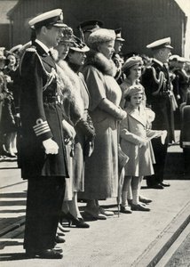 La regina Maria parte per visitare il Canada