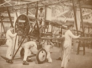 Apprendisti RAF che montano un aereo alla Scuola Tecnica, Halton, Buckinghamshire, 1927 da Unbekannt