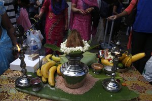 Festival del carro Ratha Yatra a Parigi. Offerte da Unbekannt