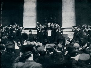 Lettura della Proclamazione della Guerra contro la Turchia dalla Borsa Reale, Londra, 1914