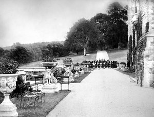 Giardino posteriore, Flete, c1882 da Unbekannt