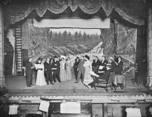 Prove di una commedia in abiti ordinari, Londra