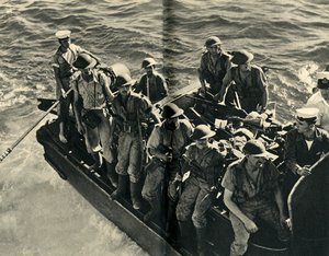 Ritorno di una squadra di sbarco dei Royal Marines, Seconda Guerra Mondiale, c1939-c1943 1944