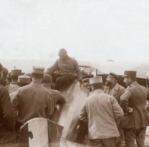Ritorno da una missione, c1914-c1918