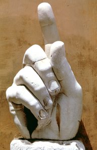 Mano destra di una statua colossale dell