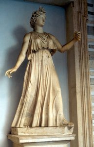 Dea romana Giunone, moglie e sorella di Giove, Regina del Cielo