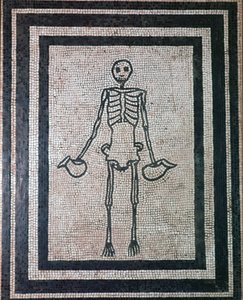 Mosaico romano di uno scheletro