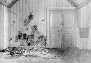 Stanza dove furono giustiziati lo Zar Nicola II e la sua famiglia, Ekaterinburg, Russia, 17 luglio 1918 da Unbekannt
