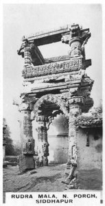 Rudra Mala, portico nord, Siddhapur, India, c1925 da Unbekannt