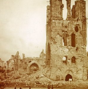 Cattedrale in rovina, Ypres, Fiandre, Belgio da Unbekannt
