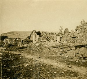 Rovine di Les Éparges, nord della Francia, c1914-c1918 da Unbekannt