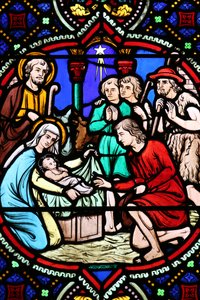 Chiesa del Sacro Cuore. Vetrata. La Natività. Adorazione dei pastori