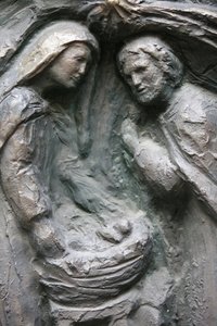 Chiesa di Saint-Pierre de Montmartre: scultura della porta di Notre Dame: Natività, Parigi, Francia da Unbekannt