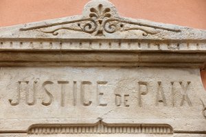 Saint Tropez, municipio. Giustizia e pace da Unbekannt