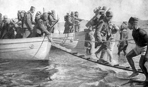 Soldati senegalesi che sbarcano sulla costa egiziana, Prima Guerra Mondiale, 1915
