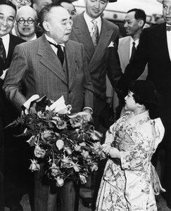 Shigeru Yoshida arriva al Trattato di Pace di San Francisco, USA, aprile 1952 da Unbekannt