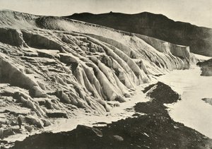 Lato del Ghiacciaio Ferrar. Figura di uomo nell