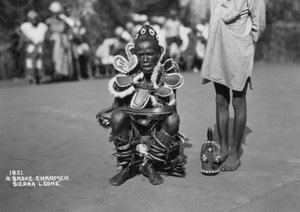 Incantatore di serpenti, Sierra Leone, 20° secolo da Unbekannt