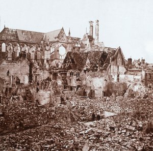 Cattedrale di Soissons, Soissons, Francia settentrionale, c1914-c1918 da Unbekannt