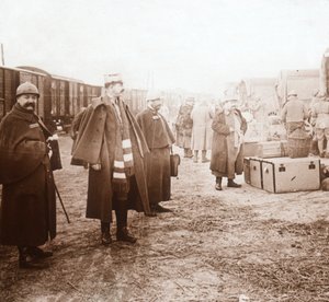 Soldati che arrivano ad Amanvillers, Francia, c. 1914-1918 da Unbekannt