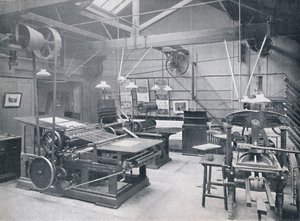 Fondazione Scuola St. Bride. Sala delle macchine da stampa, 1917 da Unbekannt